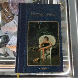 LIVRE EMMANUELLE