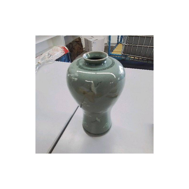VASE VERT MOTIFS GRUES