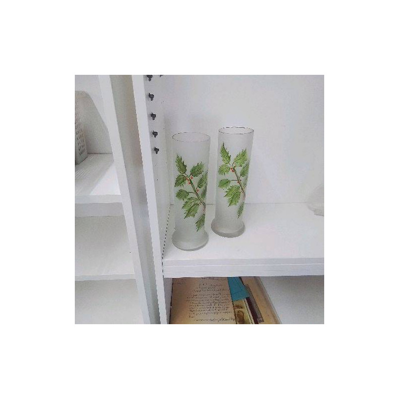 PAIRE DE VASES