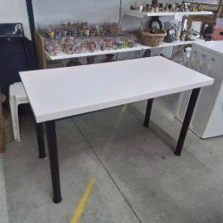 TABLE DE CUISINE BLANCHE