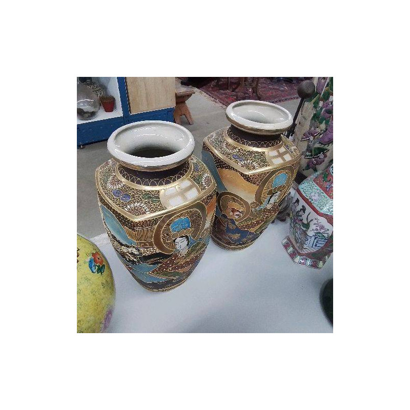 PAIRE DE VASES SATSUMA