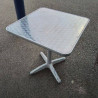 TABLE EXTÉRIEURE 