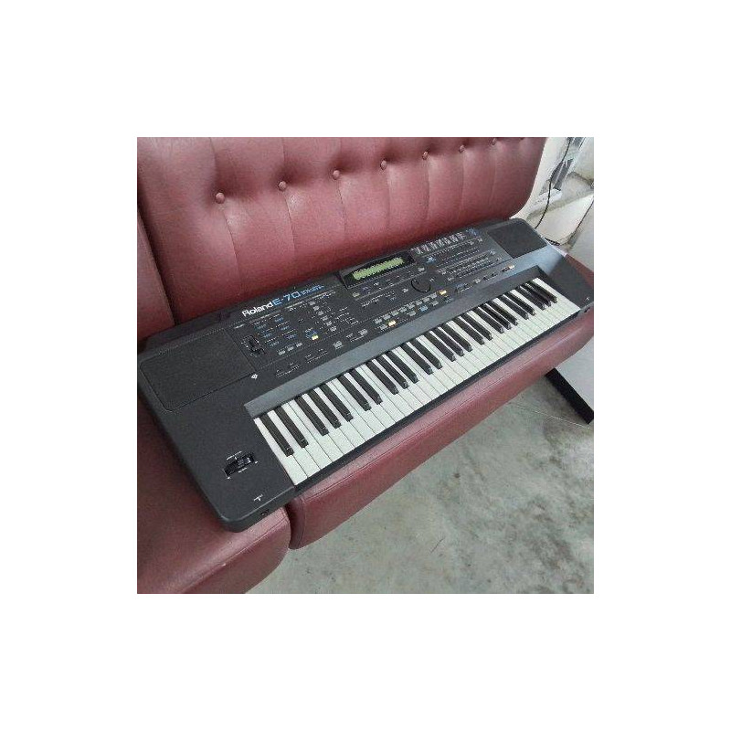SYNTHETISEUR ROLAND E-70