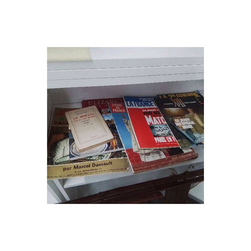 MAGAZINE/BD/LIVRE