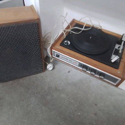 TOURNE DISQUE 