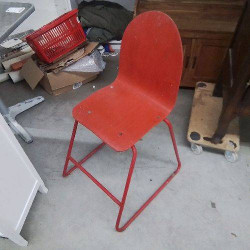 CHAISE ROUGE