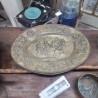 REPOUSSÉ LAITON