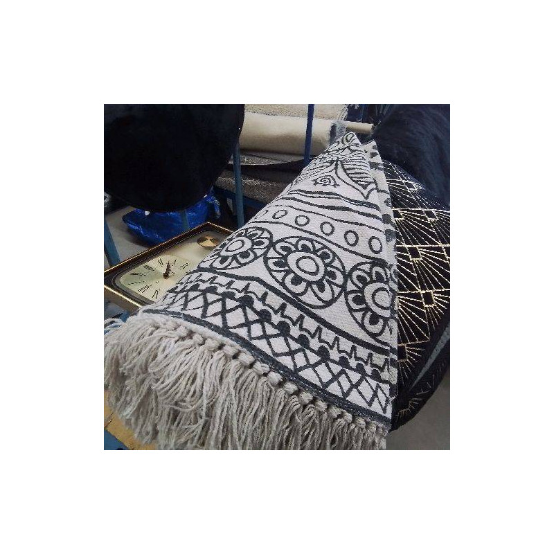 TAPIS ROND STYLE ETHNIQUE