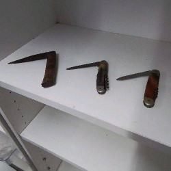 COUTEAU