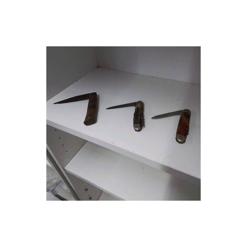 COUTEAU