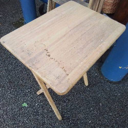 TABLE D’APPOINT PLIANTE