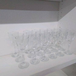 LOT DE 18 VERRES
