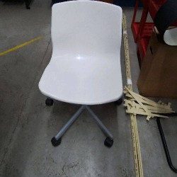 CHAISE DE BUREAU A ROULETTES