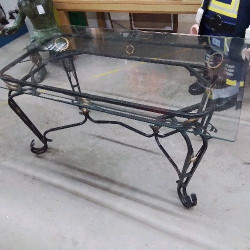 TABLE VERRE