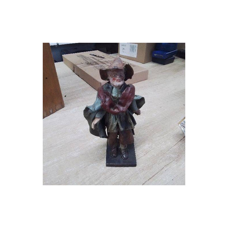 FIGURINE CUIR