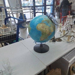 GLOBE TERRESTRE LUMINEUX 