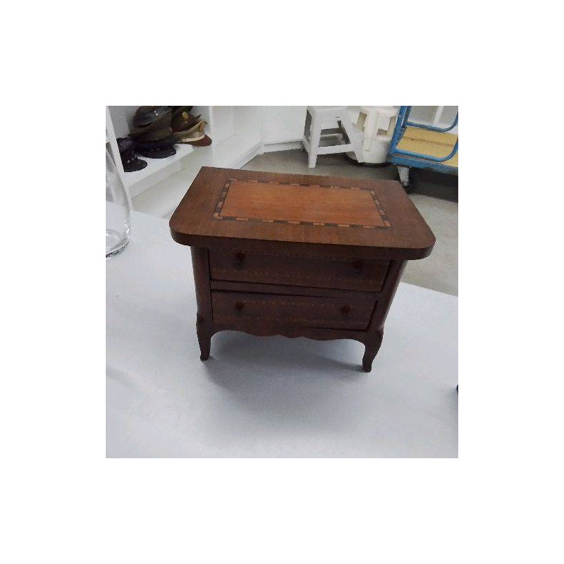 COMMODE POUPÉE 