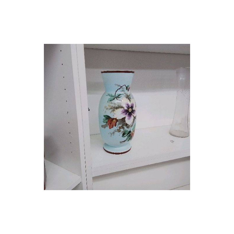VASE OPALINE 