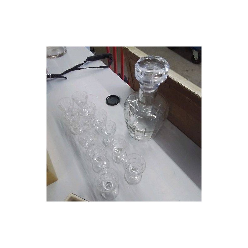 SERVICE 12 VERRES + CARAFE BACCARAT