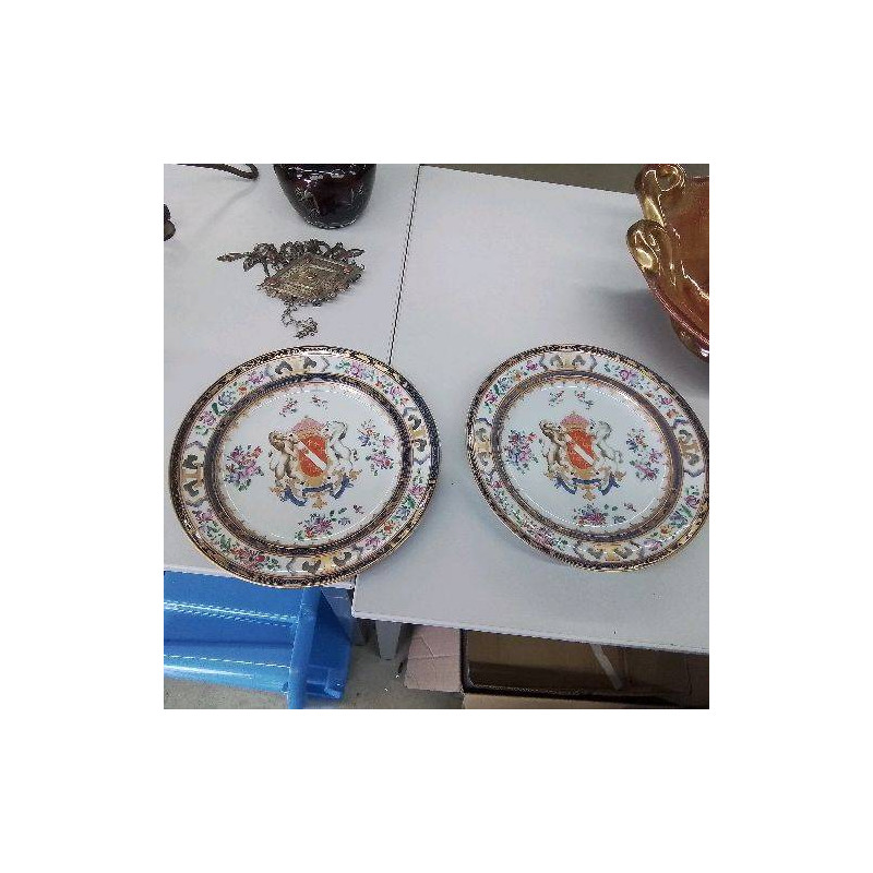 PAIRE D’ASSIETTES SANSON 