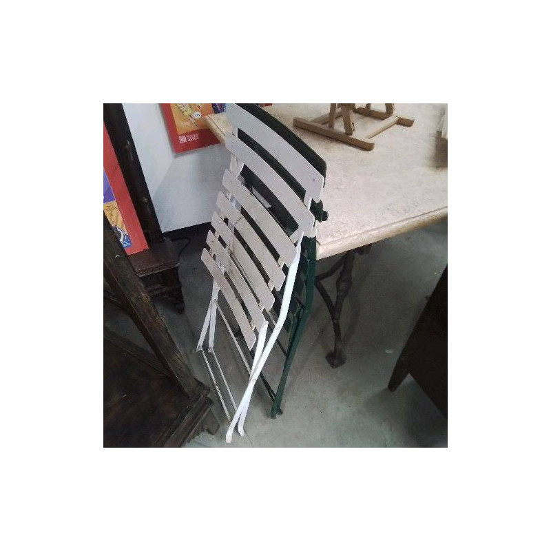 CHAISE PLIANTE 