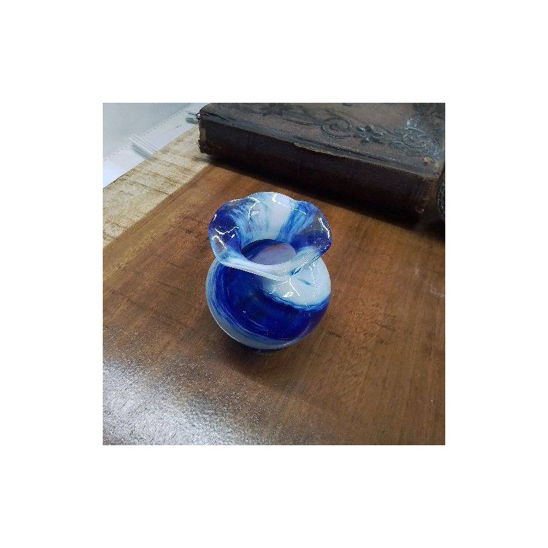 VASE BLEU BLANC