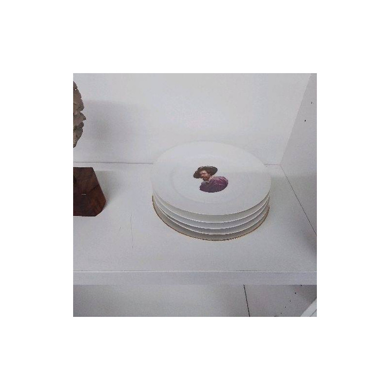 LOT DE 5 ASSIETTES