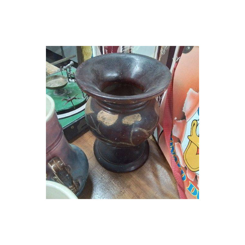 VASE MOTIFS FEUILLES DORÉES