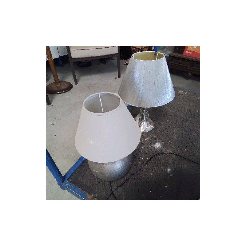 LAMPE A POSER