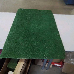 CARRÉ MOQUETTE PELOUSE PM