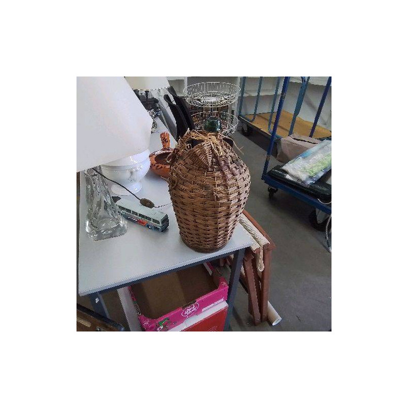 BONBONNE ROTIN