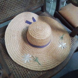 CHAPEAU DE PAILLE
