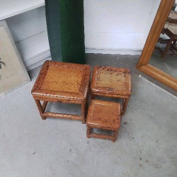 TABLES GIGOGNES 