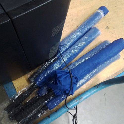 PARAPLUIE BLEU