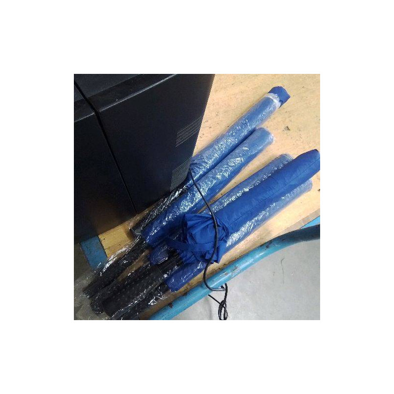 PARAPLUIE BLEU