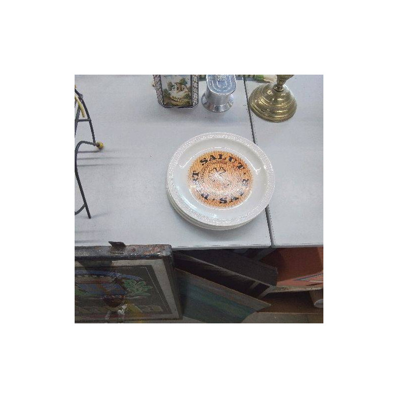 LOT 4 ASSIETTES 