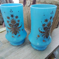 PAIRE DE VASES OPALINE BLEU