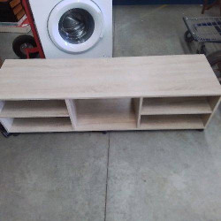 MEUBLE TELE A ROULETTES