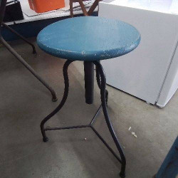 TABOURET A VIS