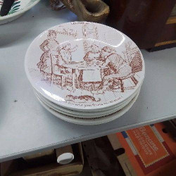 LOT 6 ASSIETTES VOCATIINS